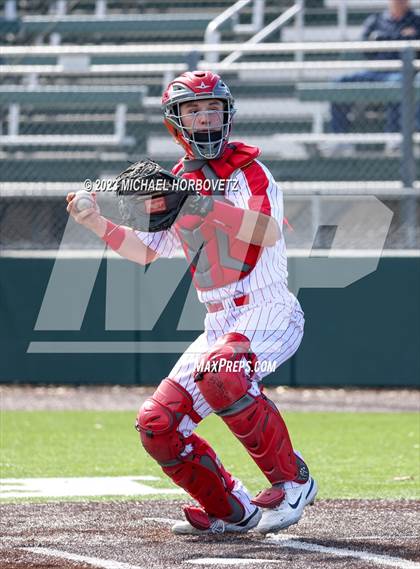 Thumbnail 3 in Marcus vs Keller photogallery.