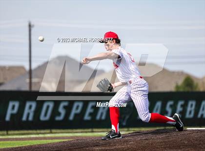 Thumbnail 2 in Marcus vs Keller photogallery.