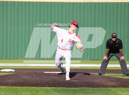 Thumbnail 2 in Marcus vs Keller photogallery.