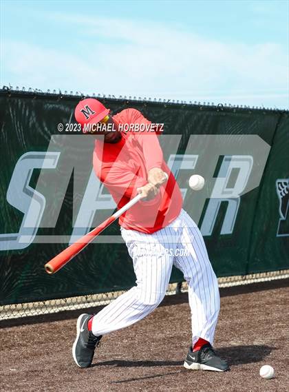 Thumbnail 2 in Marcus vs Keller photogallery.