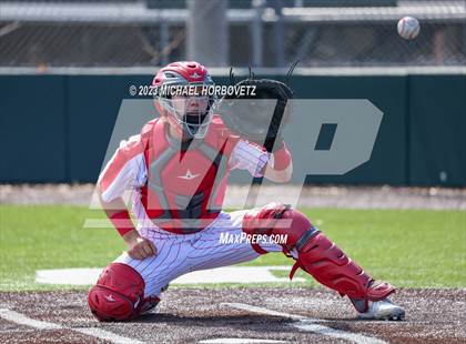 Thumbnail 2 in Marcus vs Keller photogallery.