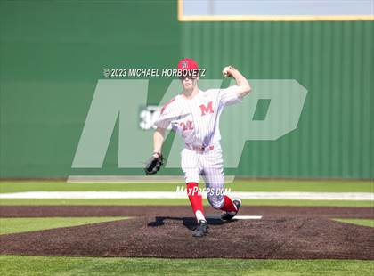 Thumbnail 1 in Marcus vs Keller photogallery.