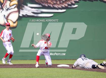 Thumbnail 3 in Marcus vs Keller photogallery.
