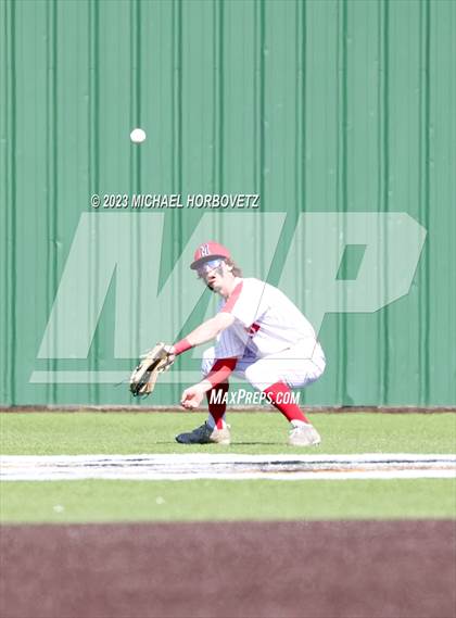 Thumbnail 3 in Marcus vs Keller photogallery.