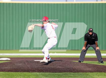 Thumbnail 1 in Marcus vs Keller photogallery.