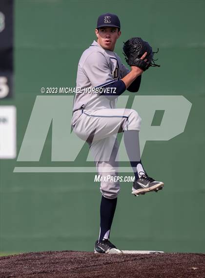 Thumbnail 2 in Marcus vs Keller photogallery.