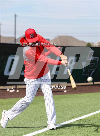 Thumbnail 3 in Marcus vs Keller photogallery.