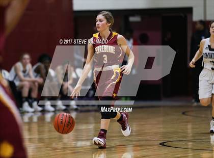 Thumbnail 2 in St Marys Dominican vs Terrebonne (Allstate Sugar Bowl Classic) photogallery.