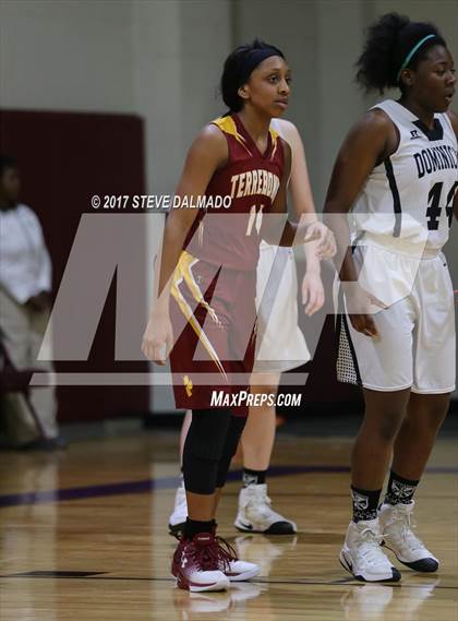Thumbnail 2 in St Marys Dominican vs Terrebonne (Allstate Sugar Bowl Classic) photogallery.