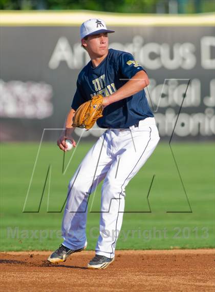 Thumbnail 3 in Alamo Heights vs. Tivy  (UIL 4A Region IV Regional Quarterfinal Playoff) photogallery.
