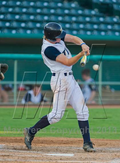 Thumbnail 2 in Alamo Heights vs. Tivy  (UIL 4A Region IV Regional Quarterfinal Playoff) photogallery.