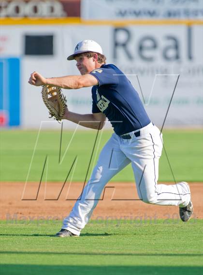 Thumbnail 2 in Alamo Heights vs. Tivy  (UIL 4A Region IV Regional Quarterfinal Playoff) photogallery.
