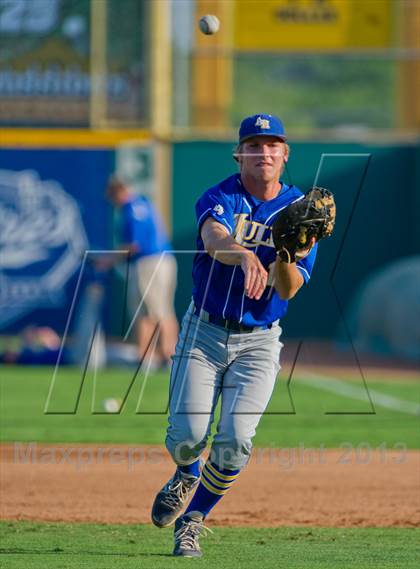 Thumbnail 3 in Alamo Heights vs. Tivy  (UIL 4A Region IV Regional Quarterfinal Playoff) photogallery.