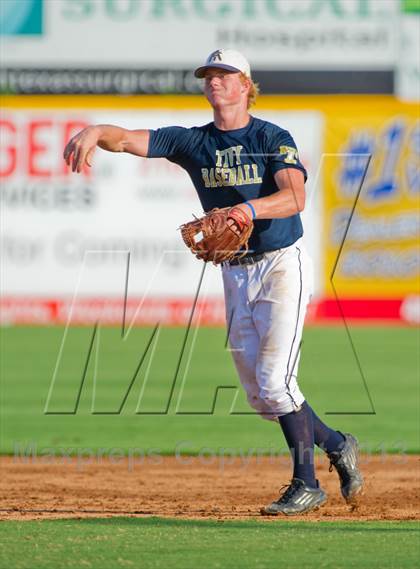 Thumbnail 2 in Alamo Heights vs. Tivy  (UIL 4A Region IV Regional Quarterfinal Playoff) photogallery.