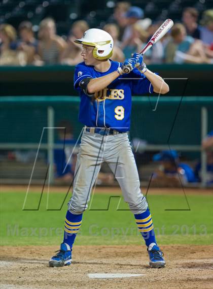 Thumbnail 2 in Alamo Heights vs. Tivy  (UIL 4A Region IV Regional Quarterfinal Playoff) photogallery.