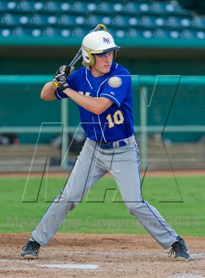 Thumbnail 1 in Alamo Heights vs. Tivy  (UIL 4A Region IV Regional Quarterfinal Playoff) photogallery.