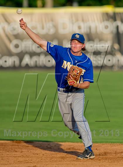 Thumbnail 3 in Alamo Heights vs. Tivy  (UIL 4A Region IV Regional Quarterfinal Playoff) photogallery.