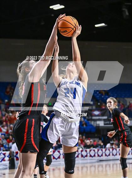 Thumbnail 3 in Norfork vs. Mammoth Spring (AAA 1A State Final) photogallery.