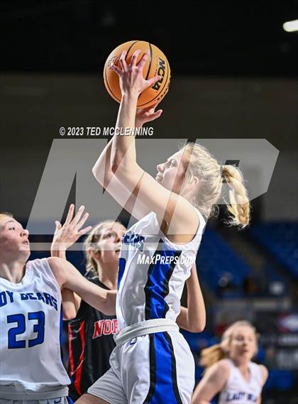 Thumbnail 3 in Norfork vs. Mammoth Spring (AAA 1A State Final) photogallery.