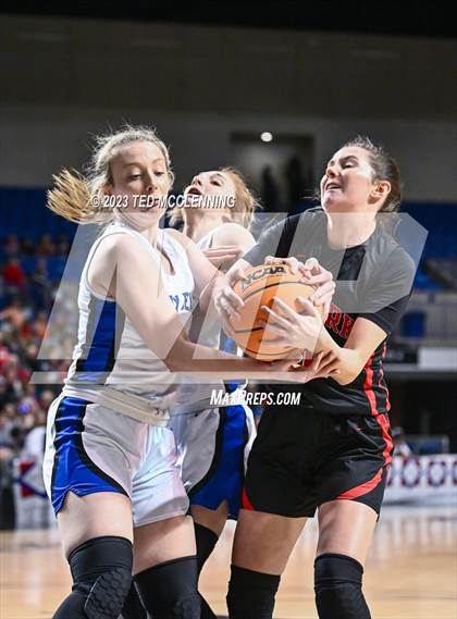 Thumbnail 2 in Norfork vs. Mammoth Spring (AAA 1A State Final) photogallery.