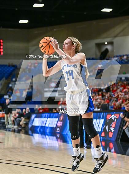 Thumbnail 2 in Norfork vs. Mammoth Spring (AAA 1A State Final) photogallery.