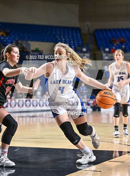 Thumbnail 1 in Norfork vs. Mammoth Spring (AAA 1A State Final) photogallery.