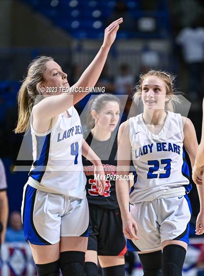 Thumbnail 3 in Norfork vs. Mammoth Spring (AAA 1A State Final) photogallery.