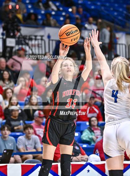 Thumbnail 2 in Norfork vs. Mammoth Spring (AAA 1A State Final) photogallery.