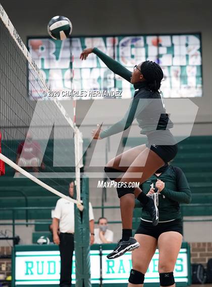Thumbnail 1 in JV: Porter vs Ellison [C.E.] photogallery.