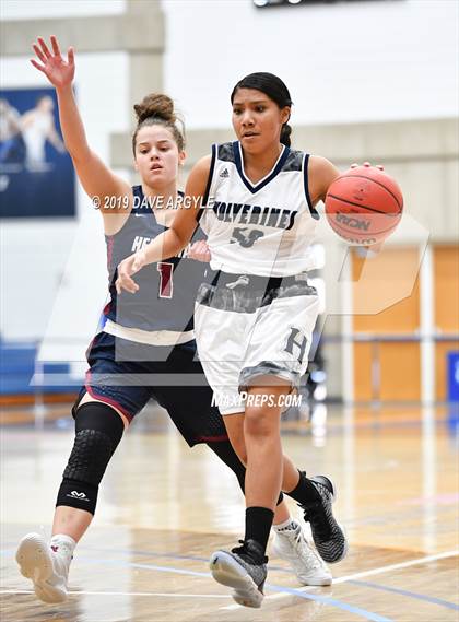Thumbnail 2 in Hunter vs. Herriman (UHSAA 6A First Round) photogallery.