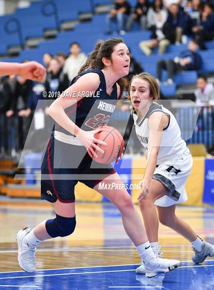 Thumbnail 1 in Hunter vs. Herriman (UHSAA 6A First Round) photogallery.