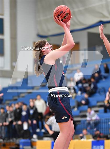 Thumbnail 2 in Hunter vs. Herriman (UHSAA 6A First Round) photogallery.
