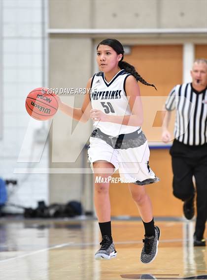 Thumbnail 1 in Hunter vs. Herriman (UHSAA 6A First Round) photogallery.