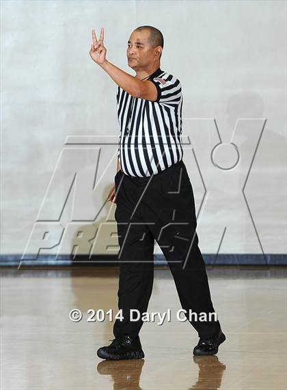 Thumbnail 1 in Alemany vs Cantwell-Sacred Heart (Rose City Roundball Classic) photogallery.