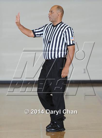 Thumbnail 3 in Alemany vs Cantwell-Sacred Heart (Rose City Roundball Classic) photogallery.