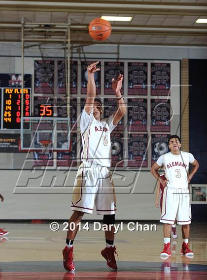 Thumbnail 1 in Alemany vs Cantwell-Sacred Heart (Rose City Roundball Classic) photogallery.
