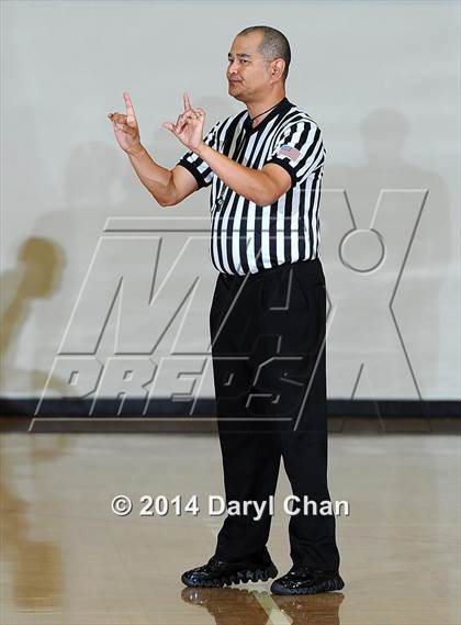 Thumbnail 3 in Alemany vs Cantwell-Sacred Heart (Rose City Roundball Classic) photogallery.