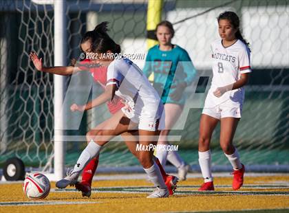 Thumbnail 2 in Splendora vs Lumberton (UIL 4A Area Playoff) photogallery.