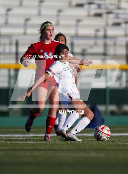 Thumbnail 2 in Splendora vs Lumberton (UIL 4A Area Playoff) photogallery.