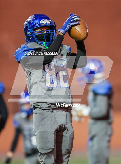 Thumbnail 1 in El Monte @ Santa Paula (CIF-SS Div 13 Playoff) photogallery.