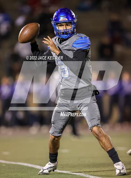Thumbnail 2 in El Monte @ Santa Paula (CIF-SS Div 13 Playoff) photogallery.