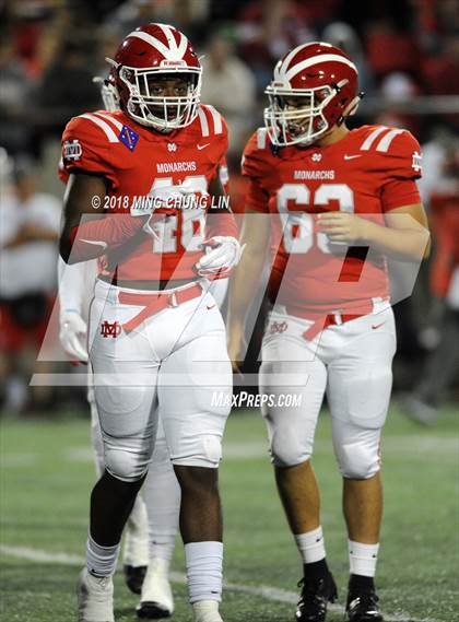 Thumbnail 2 in Mater Dei vs. St. John Bosco photogallery.