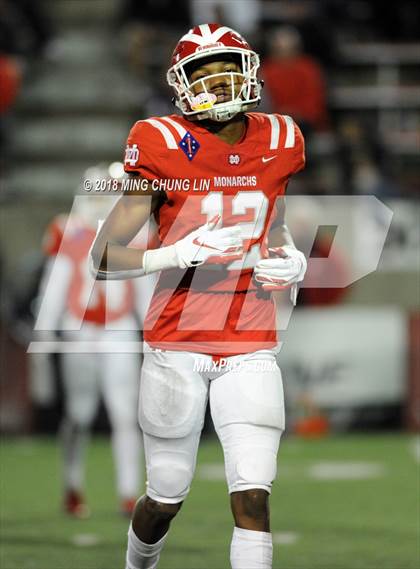 Thumbnail 1 in Mater Dei vs. St. John Bosco photogallery.