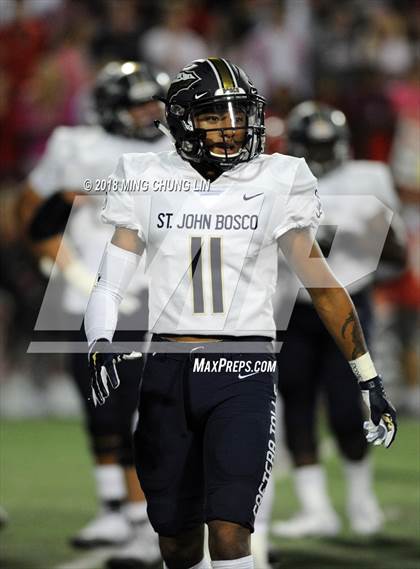 Thumbnail 3 in Mater Dei vs. St. John Bosco photogallery.