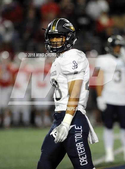 Thumbnail 3 in Mater Dei vs. St. John Bosco photogallery.