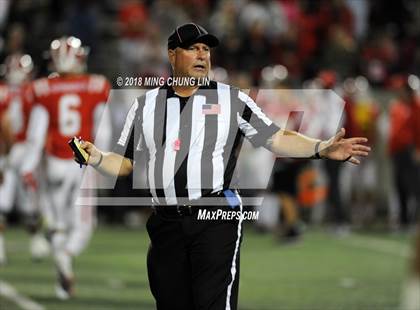 Thumbnail 2 in Mater Dei vs. St. John Bosco photogallery.