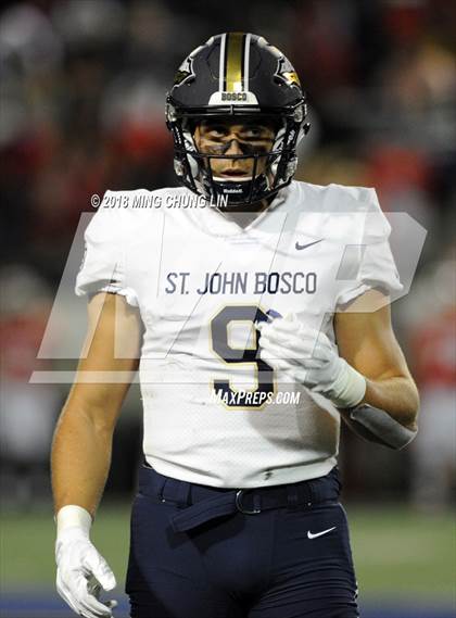 Thumbnail 3 in Mater Dei vs. St. John Bosco photogallery.