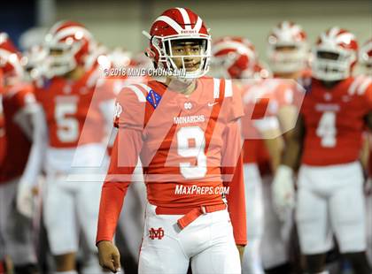Thumbnail 2 in Mater Dei vs. St. John Bosco photogallery.