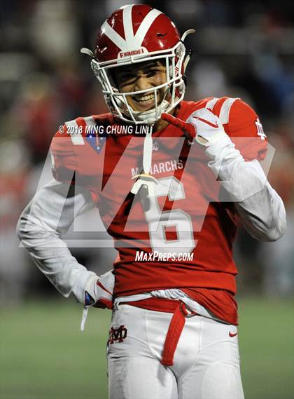 Thumbnail 1 in Mater Dei vs. St. John Bosco photogallery.