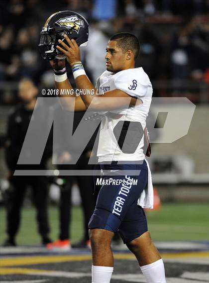 Thumbnail 3 in Mater Dei vs. St. John Bosco photogallery.